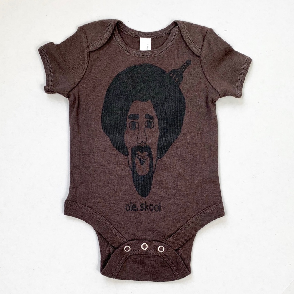 Boys brown bodysuit size 3 months, snapsuit